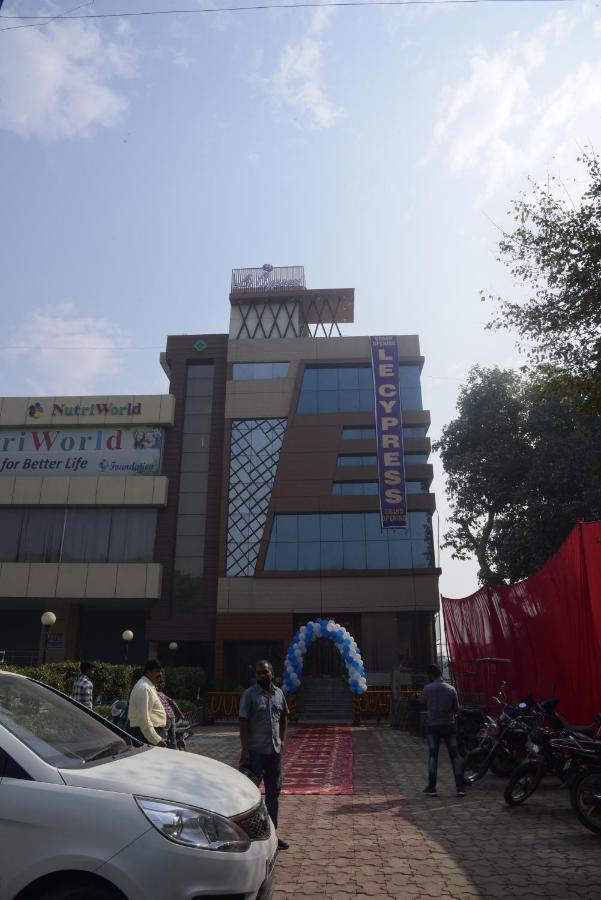 Hotel Le Cypress Bareilly Luaran gambar