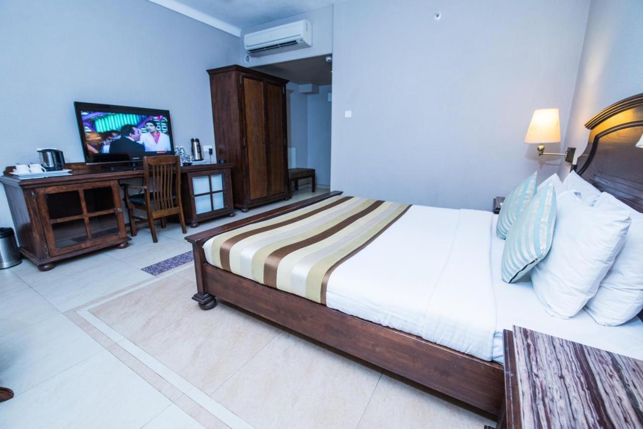 Hotel Le Cypress Bareilly Luaran gambar